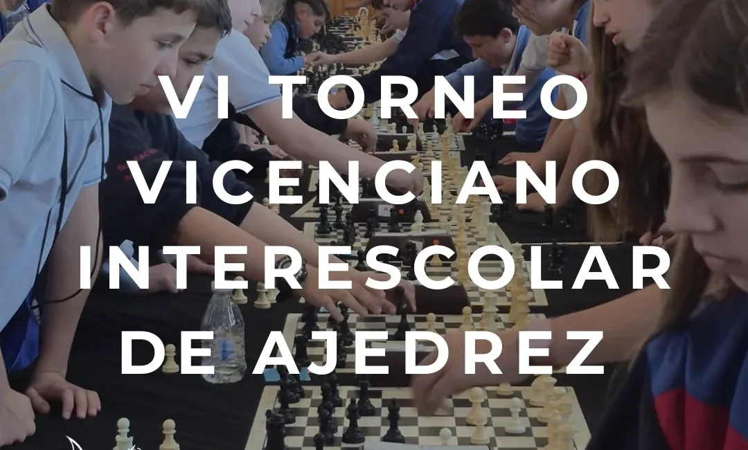 Alumnado jugando al ajedrez durante el VI Torneo Vicenciano Interescolar de Ajedrez.
